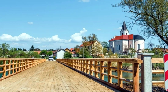 Novi stari most čez Krko