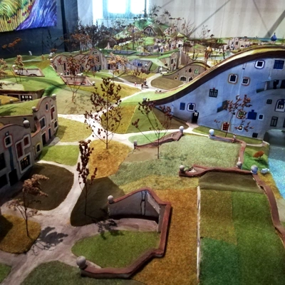 Živa Deu: Zelena – z zemljo in rastlinjem prekrita streha