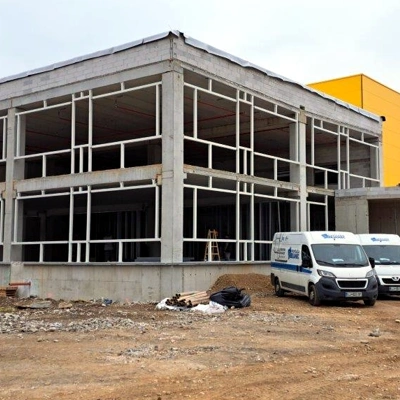 GIC GRADNJE: nov logistični center za DHL