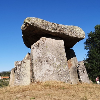 Godeša: Gradbena megalomanija