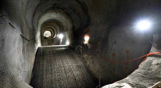 Elea iC: Drugi tir železniške proge Divača–Koper Premoščanje kraških jam v predoru Beka